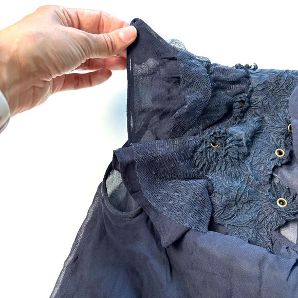 Willow and Clay Women's Large Sheer Top Blouse Navy Blue Floral - Picture 5 of 11